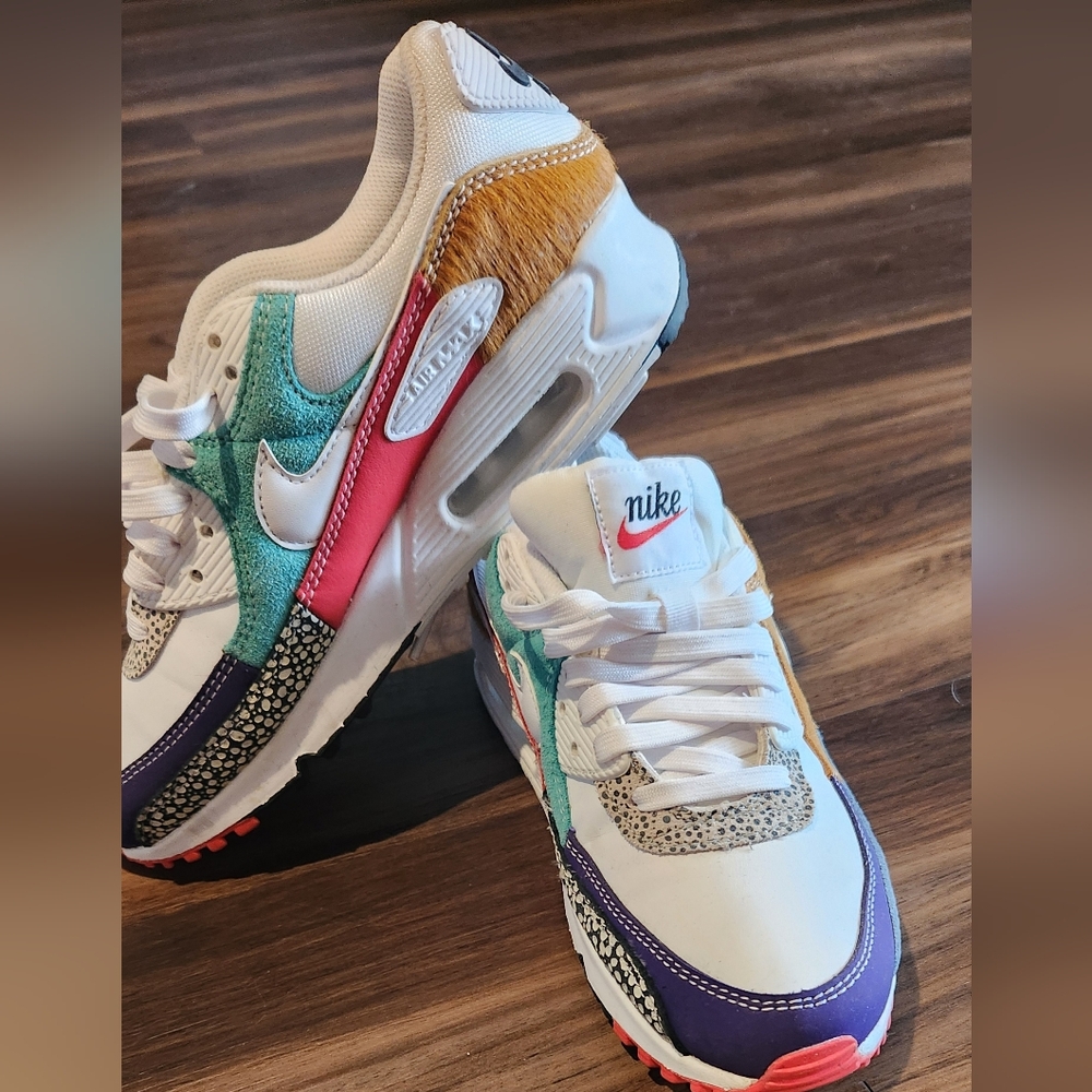 Nike shoes